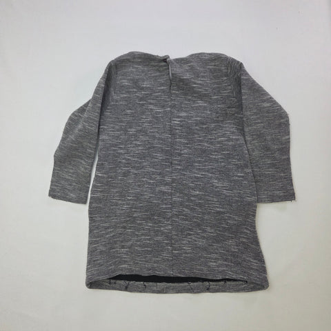 « Pull gris à petits cœurs »