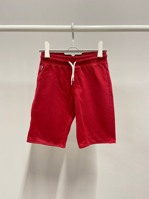 "Shorts rouges vifs usagés pour enfants"